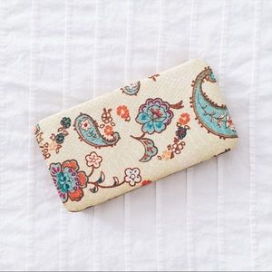 Like New🌿 Paisley Wallet Clutch